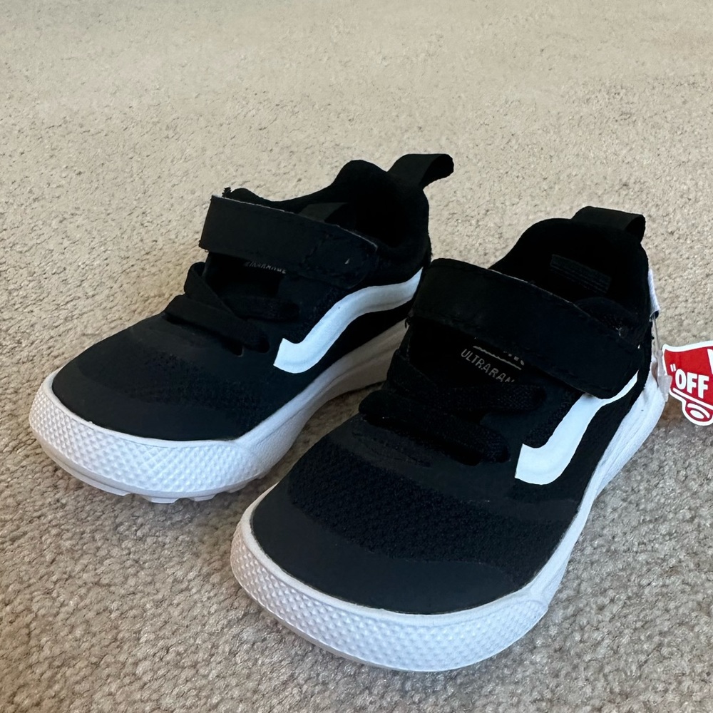 Vans TD Ultrarange Rapidweid size 5 toddler black and white sneakers